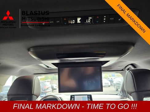 Used 2022 Toyota Sienna Platinum image 24