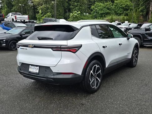 New 2026 Chevrolet Equinox EV LT AWD/4WD image 4