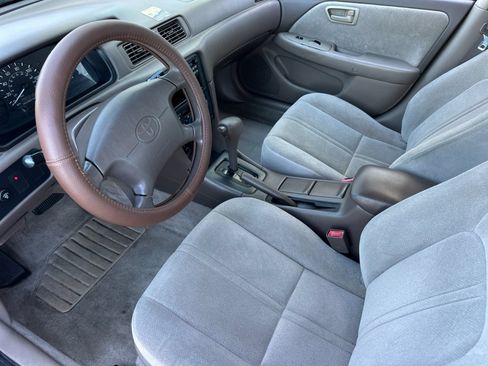 Used 1999 Toyota Camry CE FWD image 9