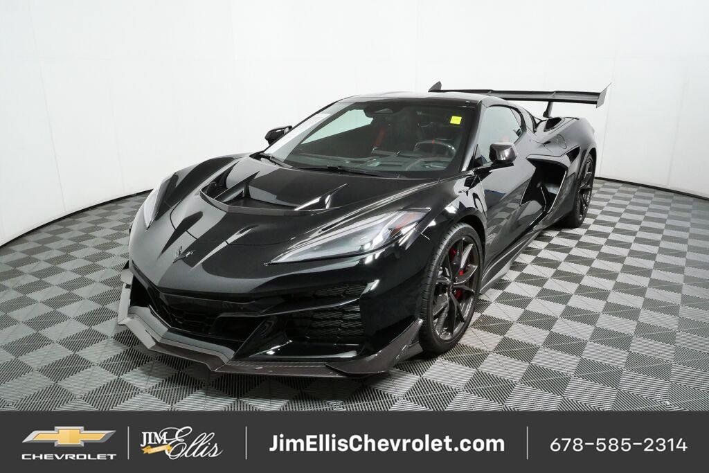 Used 2027 Chevrolet Corvette ZR1 w/ ZR1 Carbon Fiber Aero Package RWD image 32