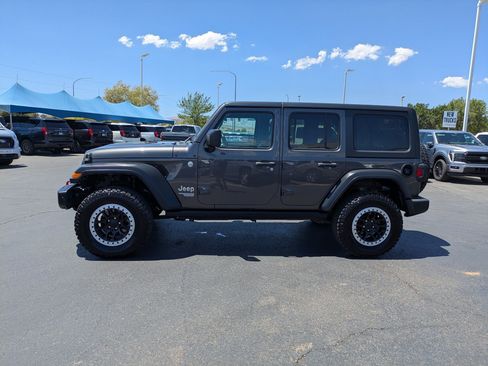 Used 2019 Jeep Wrangler Unlimited Sport S AWD/4WD image 7