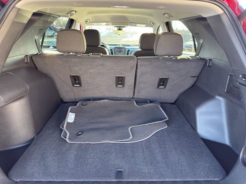Used 2023 Chevrolet Equinox LT image 35