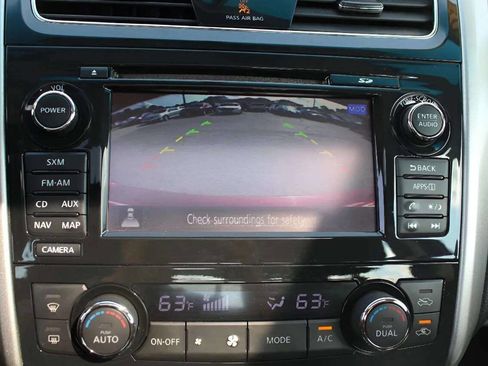 Used 2015 Nissan Altima 2.5 SL w/ Technology Package image 19