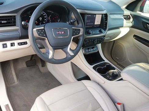 Used 2023 GMC Acadia Denali w/ Denali Ultimate Package FWD image 12