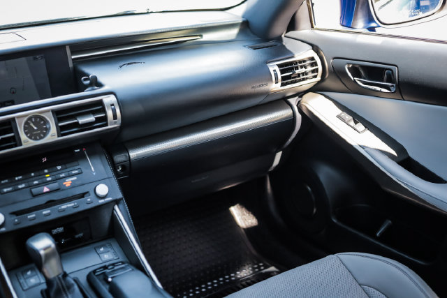 Used 2016 Lexus IS 350 AWD w/ F Sport Package image 31