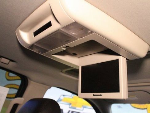 Used 2013 Chevrolet Avalanche LTZ image 16