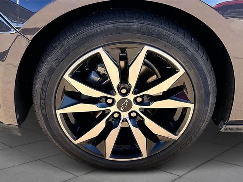 Used 2022 Chevrolet Malibu RS image 11