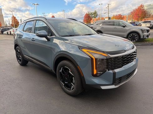 New 2026 Kia Sportage EX image 4