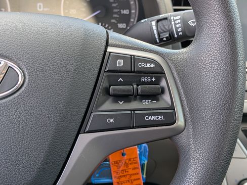 Used 2018 Hyundai Elantra SEL FWD image 24