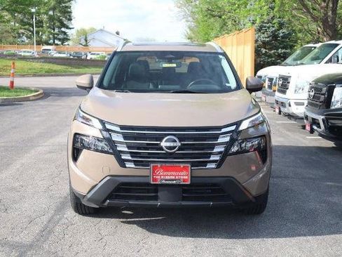 Certified 2024 Nissan Rogue SV w/ SV Premium Package image 4