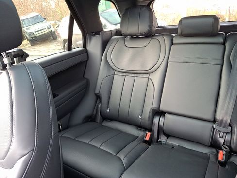 New 2025 Land Rover Range Rover Sport SE image 15