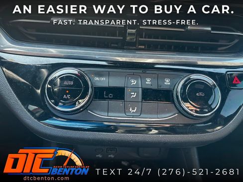 Used 2024 Buick Envista Sport Touring w/ Convenience II Package FWD image 10