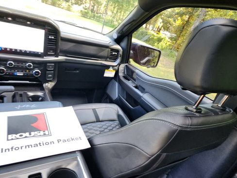 New 2025 Ford F150 Lariat w/ Equipment Group 502A High image 78