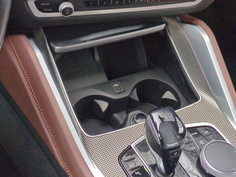 Used 2021 BMW X6 xDrive40i w/ M Sport Package image 33