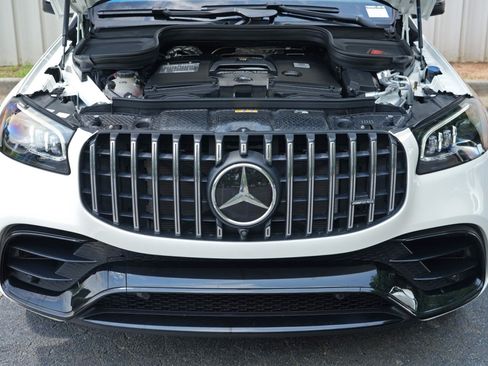 Used 2024 Mercedes-Benz GLS 63 AMG 4MATIC image 8