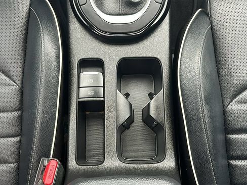Used 2024 Kia Forte GT-Line w/ GT-Line Premium Package FWD image 30