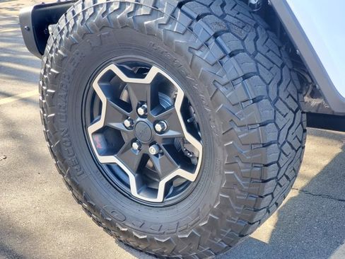 Certified 2020 Jeep Gladiator Rubicon image 31