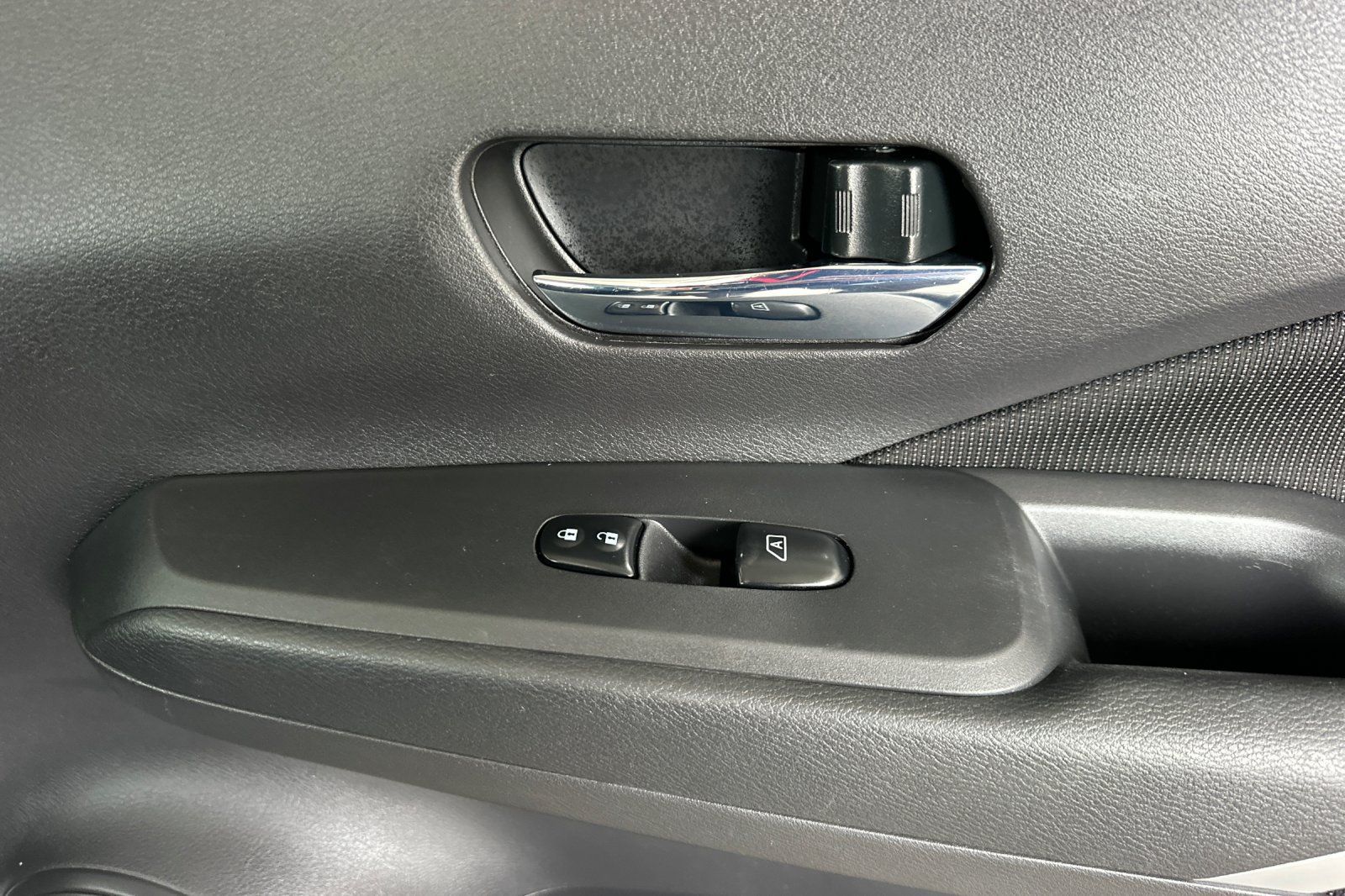Used 2021 Nissan Kicks SV FWD image 22