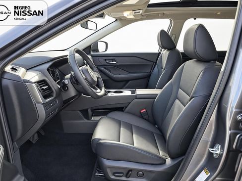 Used 2024 Nissan Rogue SV w/ SV Premium Package FWD image 7
