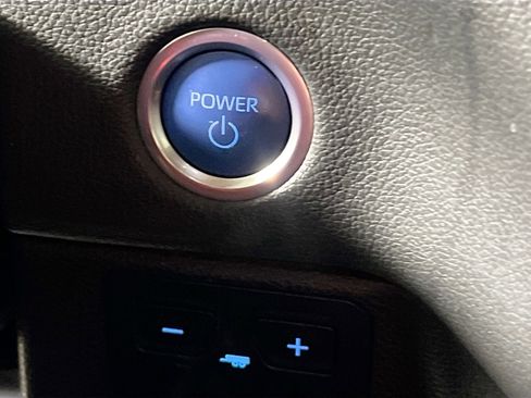 Used 2024 Toyota Tundra Limited image 24