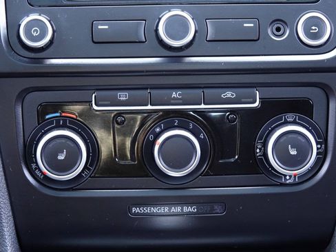 Used 2012 Volkswagen Jetta TDI FWD image 67