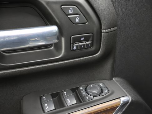 Used 2021 Chevrolet Silverado 2500 High Country w/ Z71 Off-Road Package image 47