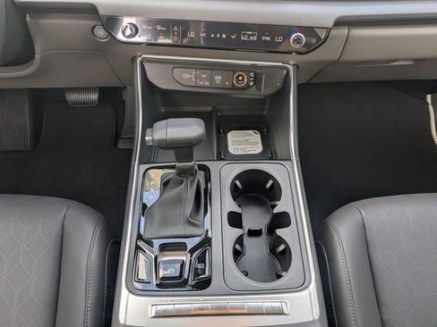 New 2027 Kia Carnival EX FWD image 21