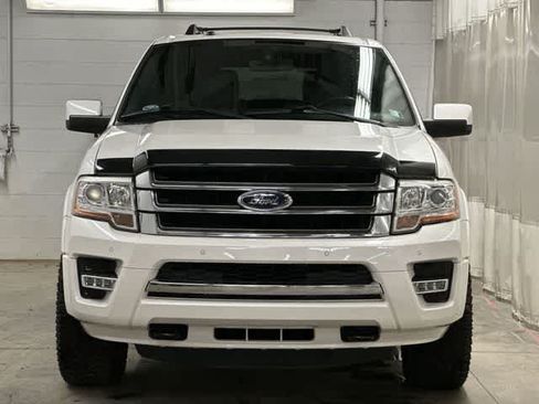 Used 2017 Ford Expedition EL Limited w/ Equipment Group 301A AWD/4WD image 22