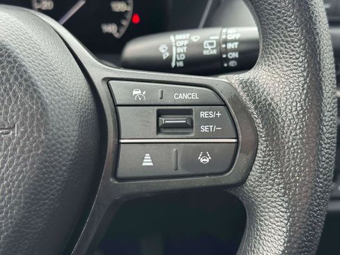 Used 2025 Honda HR-V LX image 21