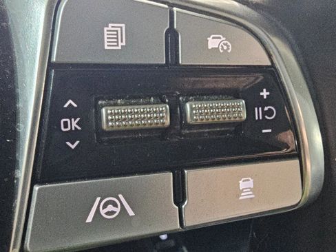 Used 2023 Kia Telluride EX w/ EX Captain's Chair Package image 35