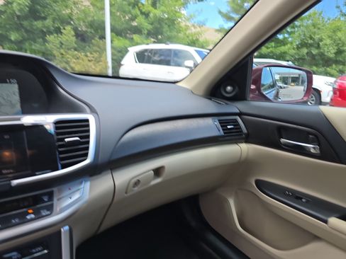 Used 2014 Honda Accord Touring image 24