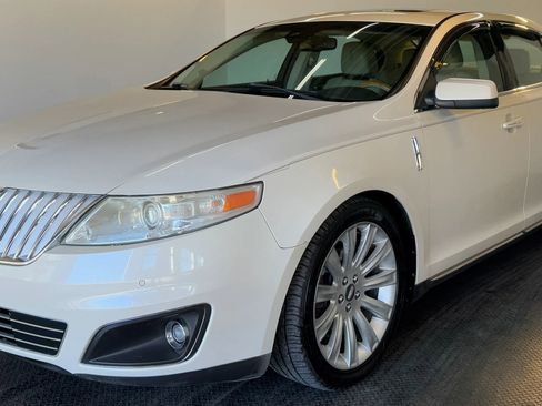 Used 2009 Lincoln MKS AWD image 2