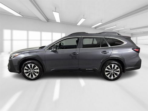 Certified 2025 Subaru Outback Limited XT image 3