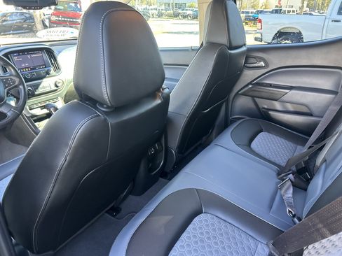 Used 2022 Chevrolet Colorado Z71 image 15