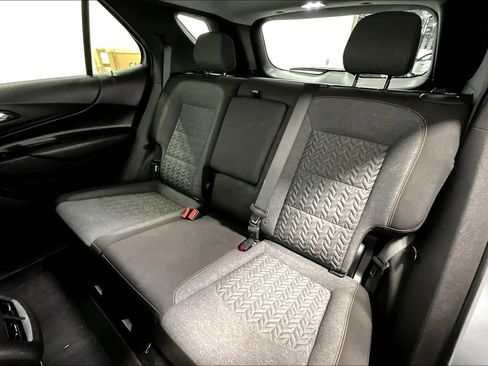Used 2023 Chevrolet Equinox LT image 34