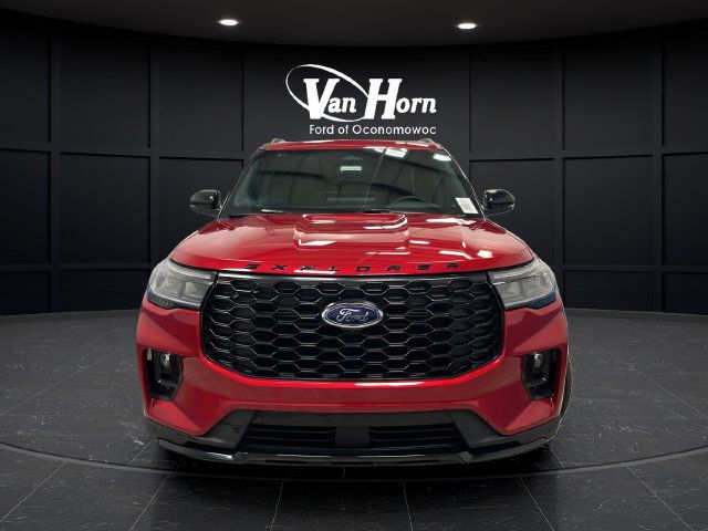 Used 2025 Ford Explorer ST-Line w/ Premium Package AWD/4WD image 2