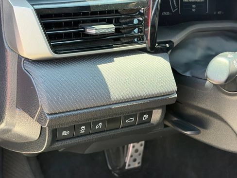 Used 2025 Toyota Camry SE FWD image 6