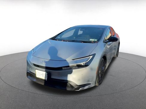 Used 2025 Toyota Prius LE image 7