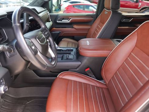 Used 2024 GMC Sierra 2500 Denali Ultimate w/ Max Trailering Package AWD/4WD image 12
