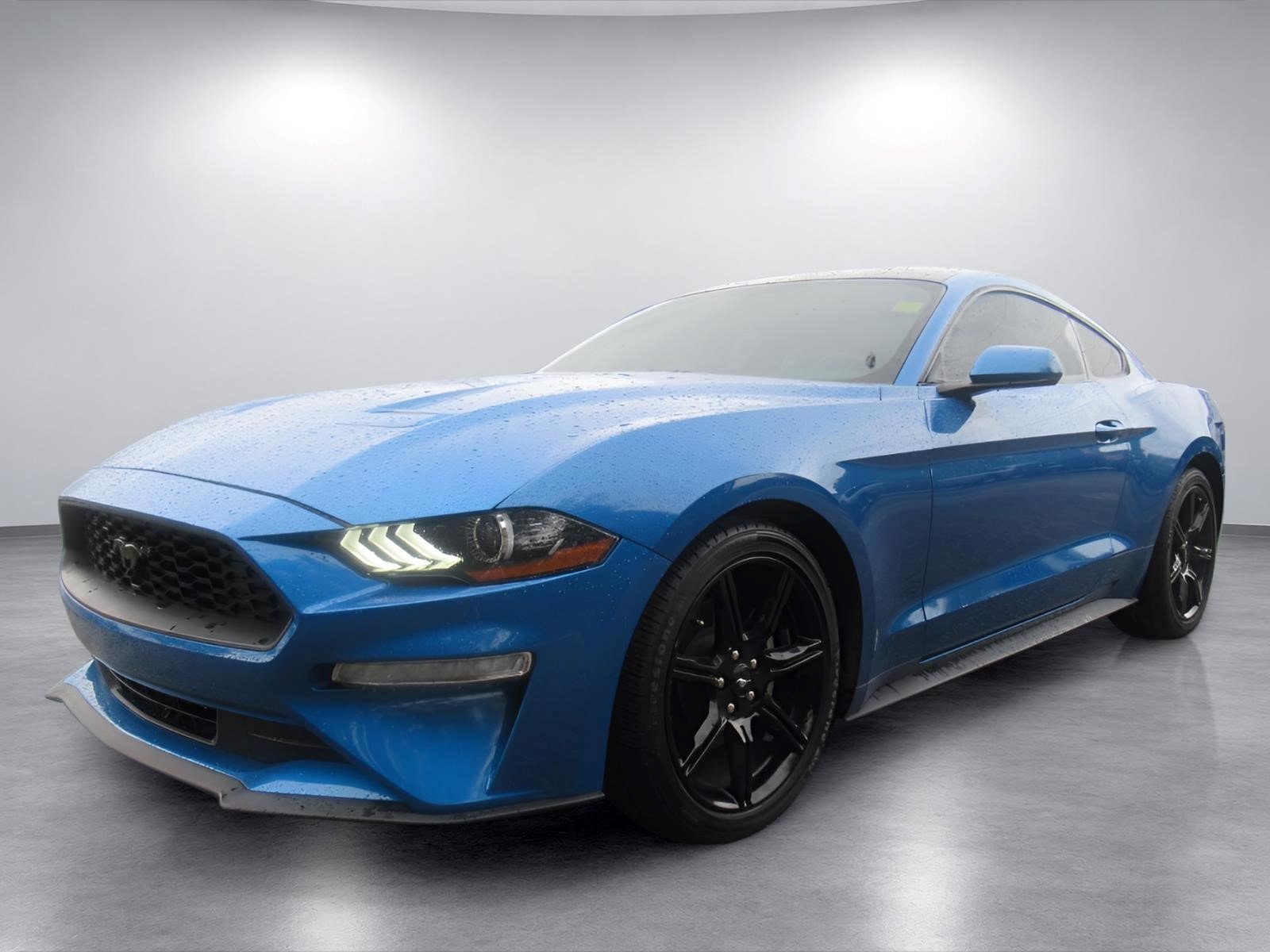 Used 2020 Ford Mustang Coupe w/ Equipment Group 101A RWD image 3