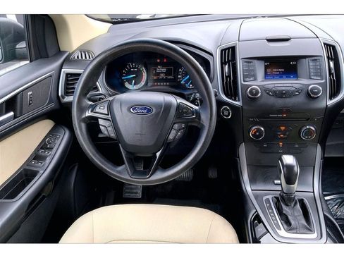 Used 2015 Ford Edge SE image 6