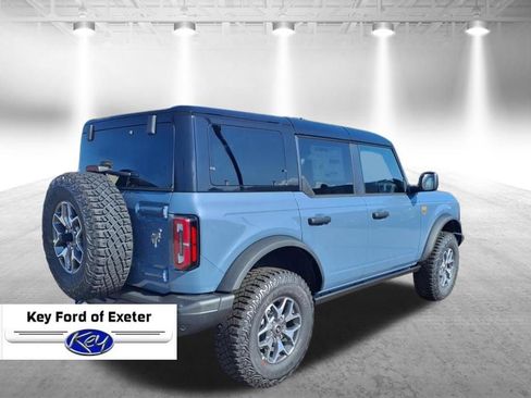 New 2025 Ford Bronco Badlands image 4