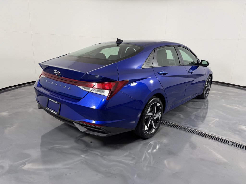 Used 2023 Hyundai Elantra SEL w/ Convenience Package FWD image 6
