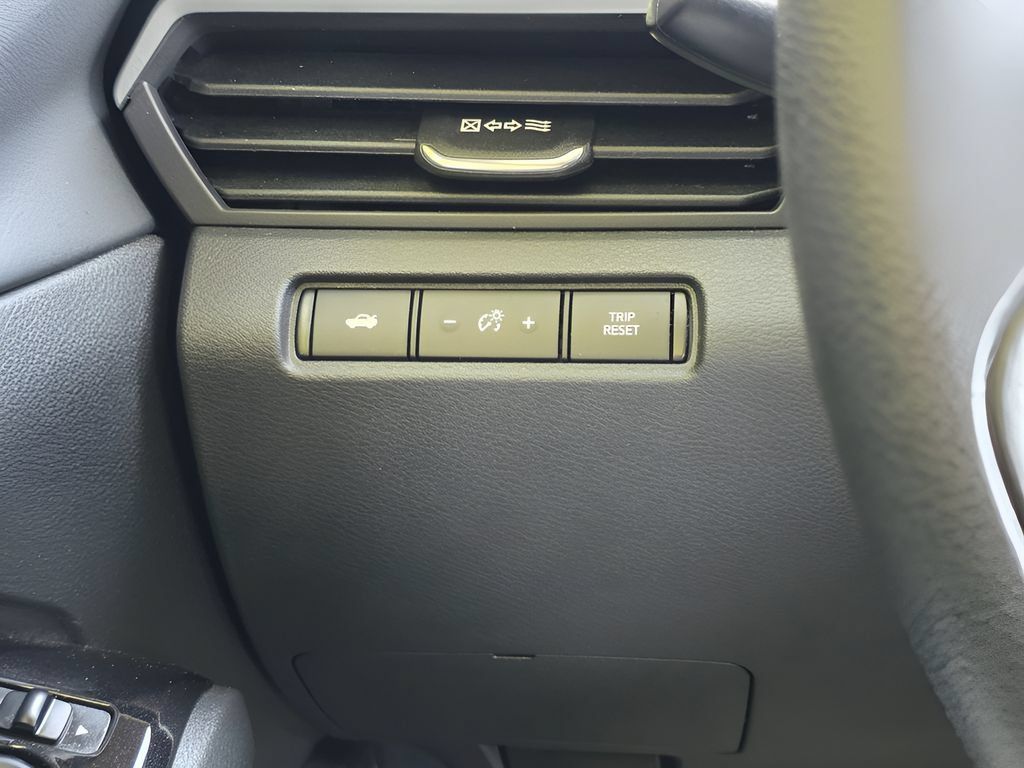 Used 2023 Nissan Altima 2.5 SV FWD image 21