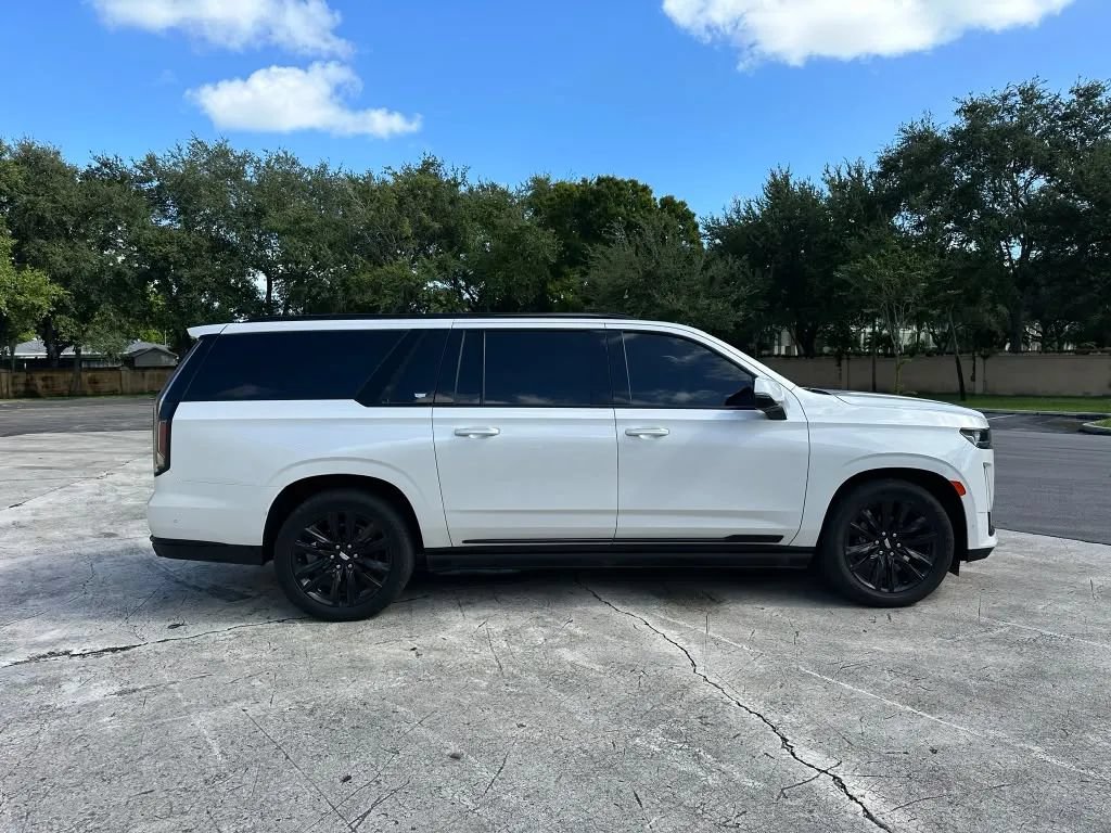 Used 2021 Cadillac Escalade ESV Sport w/ Driver Assist Tech Package RWD image 4