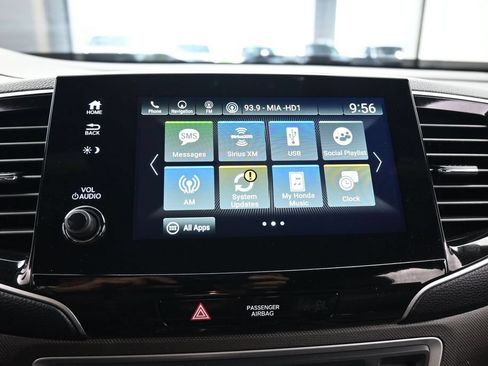 Used 2024 Honda Passport TrailSport image 27
