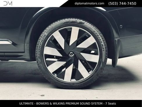 Used 2024 Volvo XC90 T8 Ultimate AWD/4WD image 45