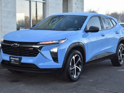 Used 2024 Chevrolet Trax RS w/ Driver Confidence Package image 9