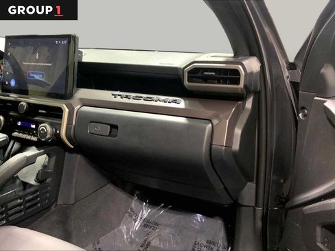Certified 2025 Toyota Tacoma TRD Sport AWD/4WD image 19