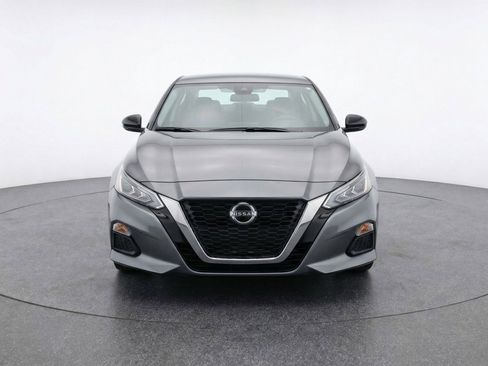 Used 2025 Nissan Altima 2.5 SV image 2